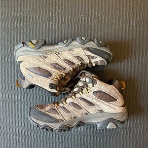 Merrell Moab 3 Mid GORE-TEX Hiking Boot